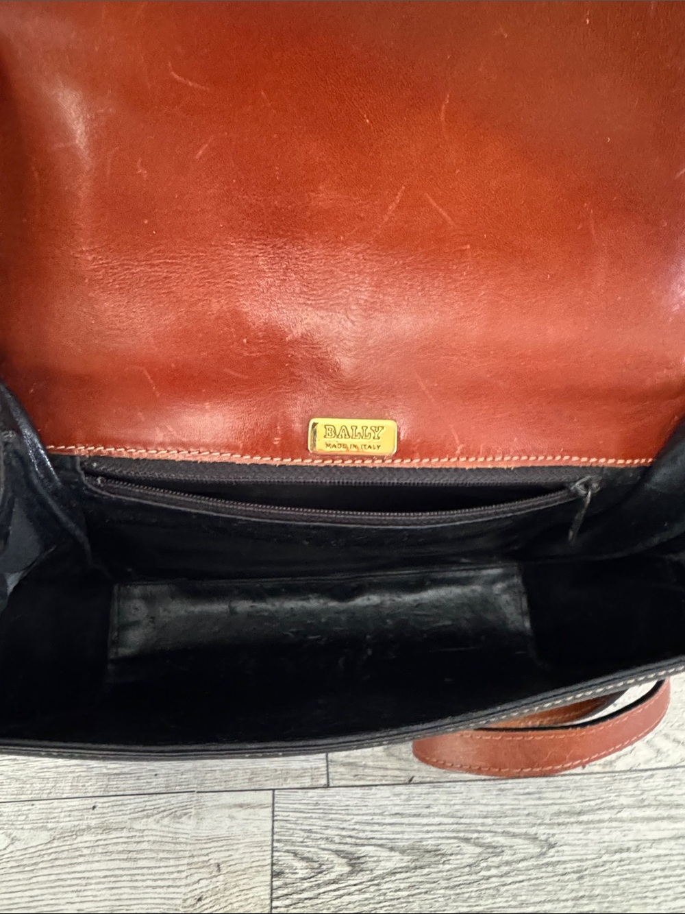 Vintage Bally Black Leather Crossbody with Brown Trim - Picture 11 of 15